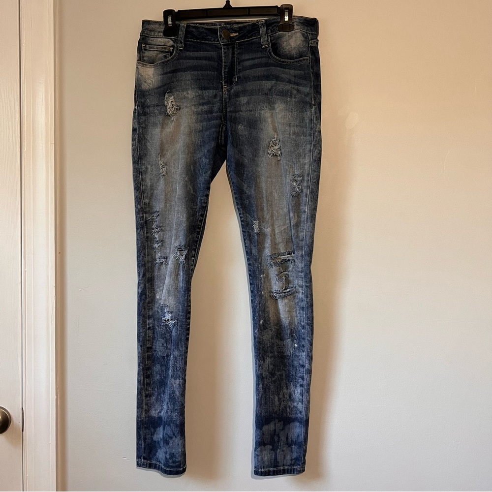 DECREE Distressed & Ripped Skinny Jeans